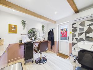 Salon- click for photo gallery